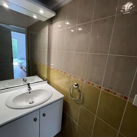 Marine - 021- Bel Avec Son Jardin Privatif Mae-1841 Apartment *