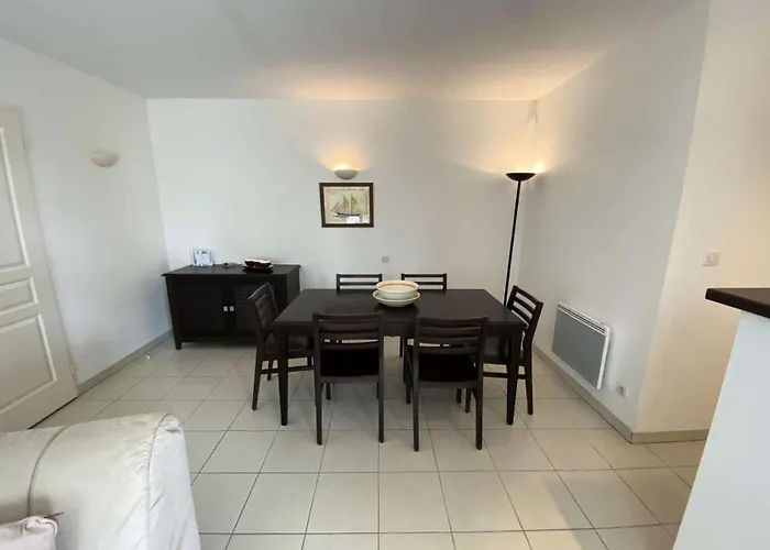 Marine - 021- Bel Avec Son Jardin Privatif Mae-1841 *